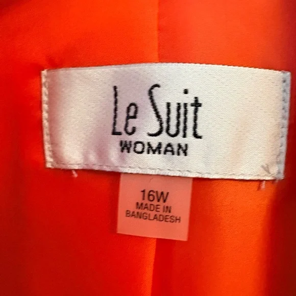 Le Suit Women's Vibrant Coral with Navy Trim Blazer - Picture 3 of 4